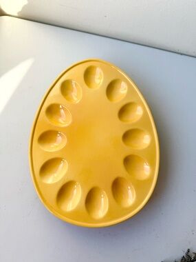 Boston Warehouse Yellow and White Ceramic Egg Tray